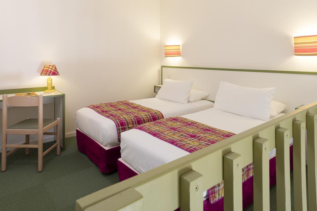 Logis Hotel Restaurant Les Cedres 쥬와유스 외부 사진