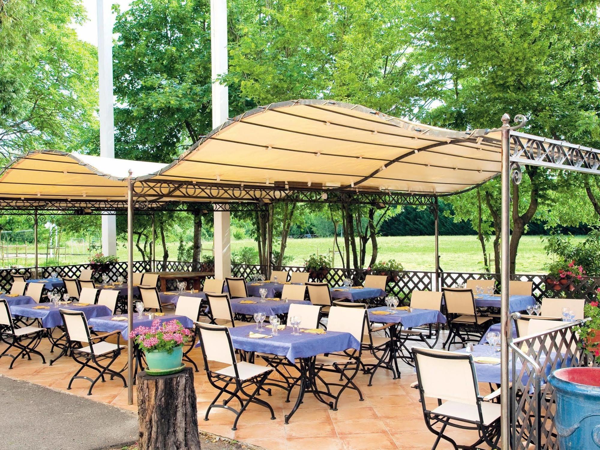 Logis Hotel Restaurant Les Cedres 쥬와유스 외부 사진